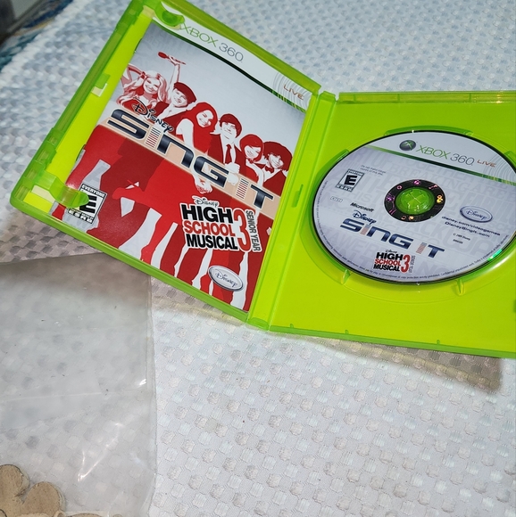 XBOX360 EUC VIDEO GAME. SING IT HIGH SCHOOL MUSICAL 3 - Picture 3 of 3